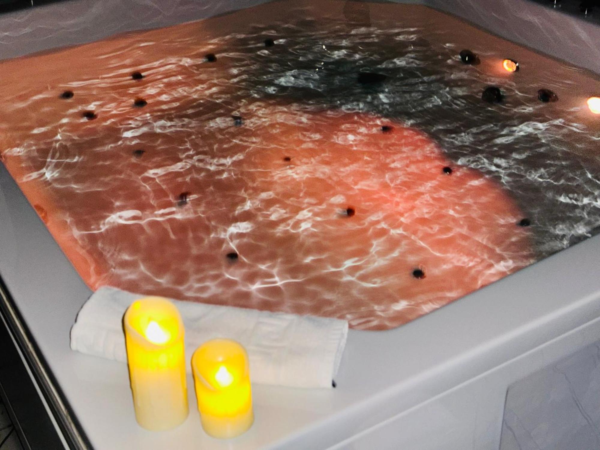 Hedonist Spa Jacuzzi Sarajevo Free Parking מראה חיצוני תמונה